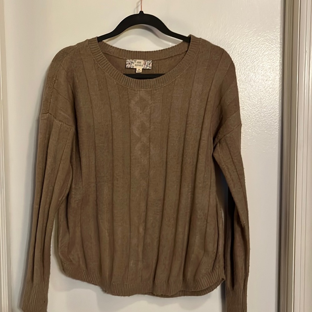 PINK REPUBLIC PULLOVER SWEATER MEDIUM